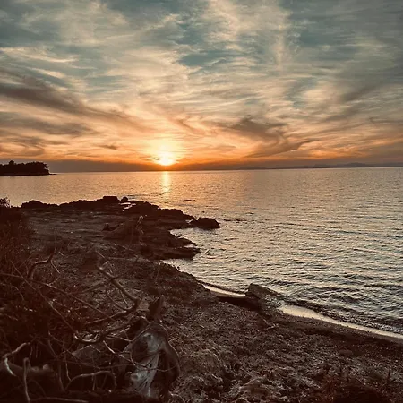 Διαμέρισμα Genari -family Sea View